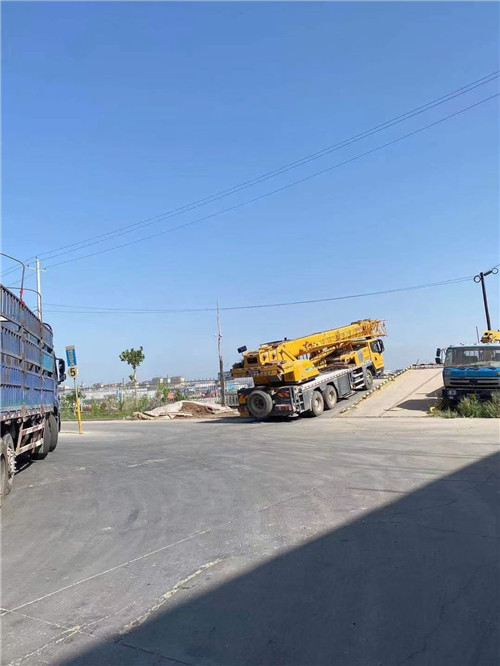 衡南县25吨吊车的租赁价格大概是多少？